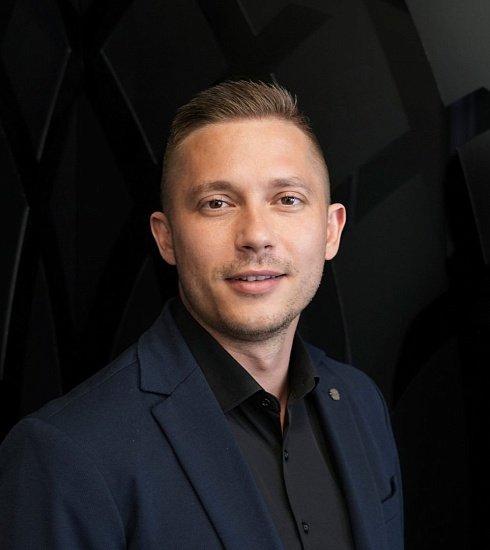 Виталий Кабышев